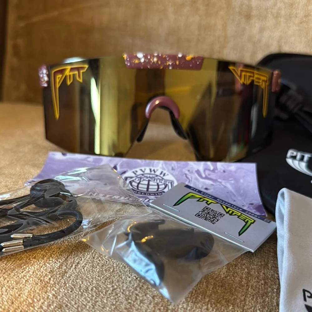 NWOT - Pit Viper Purple Sunglasses with Case and Cloth - Picture 2 of 6
